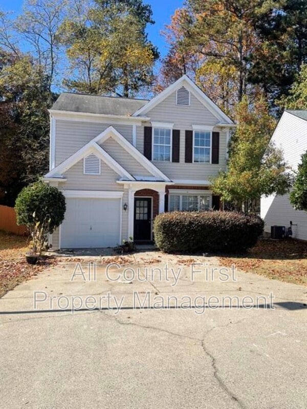 property at 2884 Regent Walk Dr