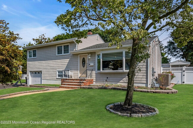 property at 34 Hilltop Rd