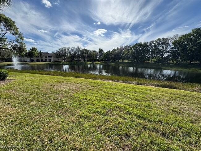 14970 Vista View Way in Ft. Myers, FL - Foto de edificio - Building Photo