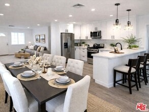 4522 Mammoth Ave in Los Angeles, CA - Building Photo - Building Photo