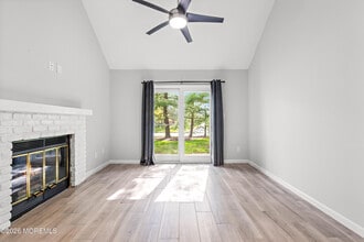 15 Twain Ct in Freehold, NJ - Building Photo - Building Photo