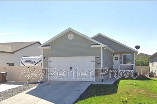 1774 E Tumwater Ln in Eagle Mountain, UT - Building Photo - Building Photo