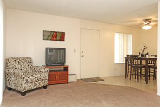 Fort Washington Apartments in Fresno, CA - Foto de edificio - Interior Photo