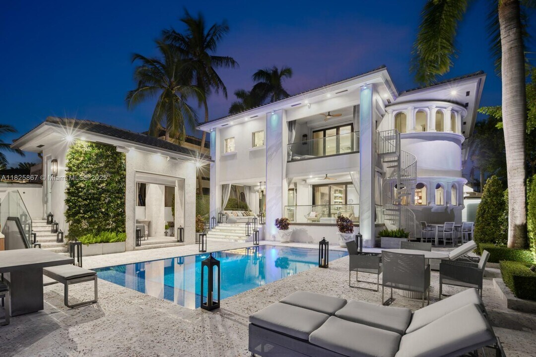 176 S Hibiscus Dr in Miami Beach, FL - Building Photo