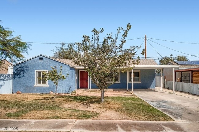 property at 571 Blackmore Dr