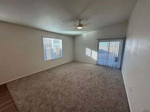 4612 S Desert Willow Wy in Yuma, AZ - Building Photo - Building Photo