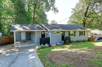 4985 Crowe Dr SE in Smyrna, GA - Building Photo - Building Photo