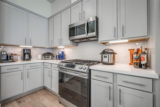 1311 Reinerman St in Houston, TX - Building Photo - Building Photo