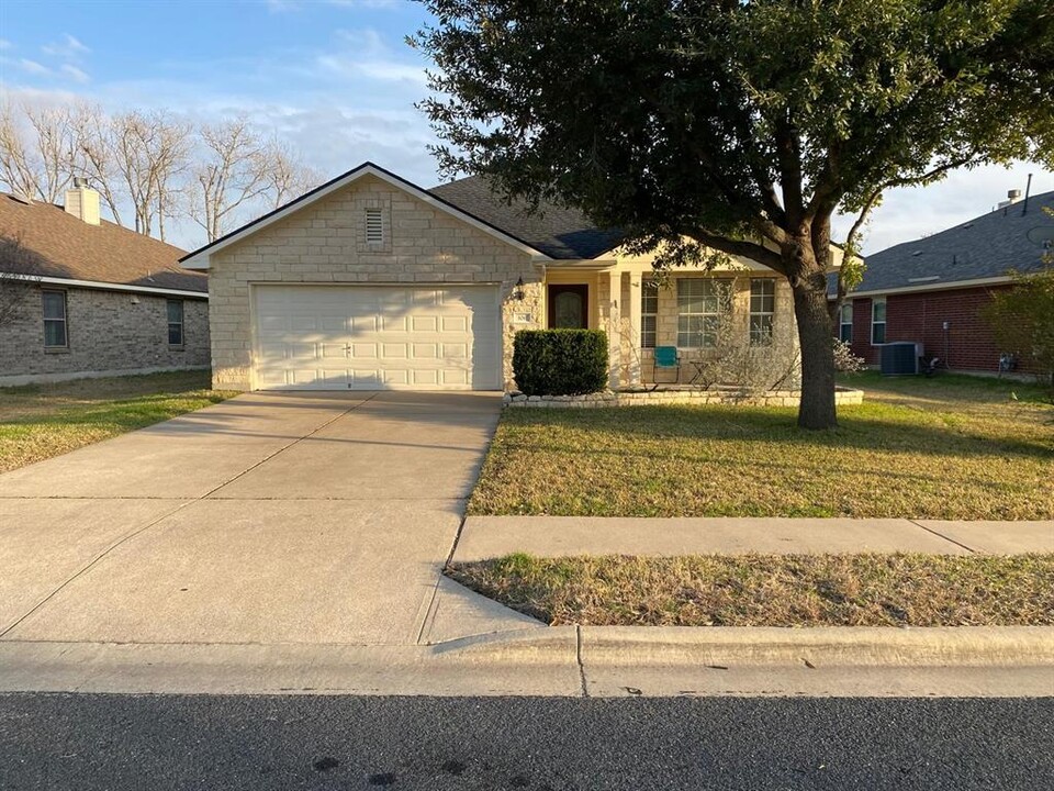 106 Chandler Crossing Trail in Round Rock, TX - Building Photo