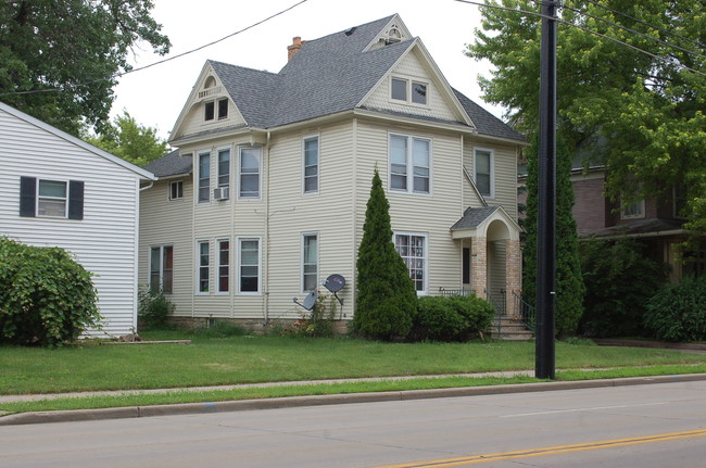 1013 Jackson St in Oshkosh, WI - Building Photo - Other