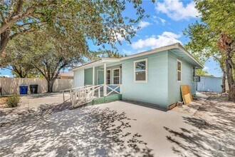 17 S 26th St in McAllen, TX - Building Photo - Building Photo