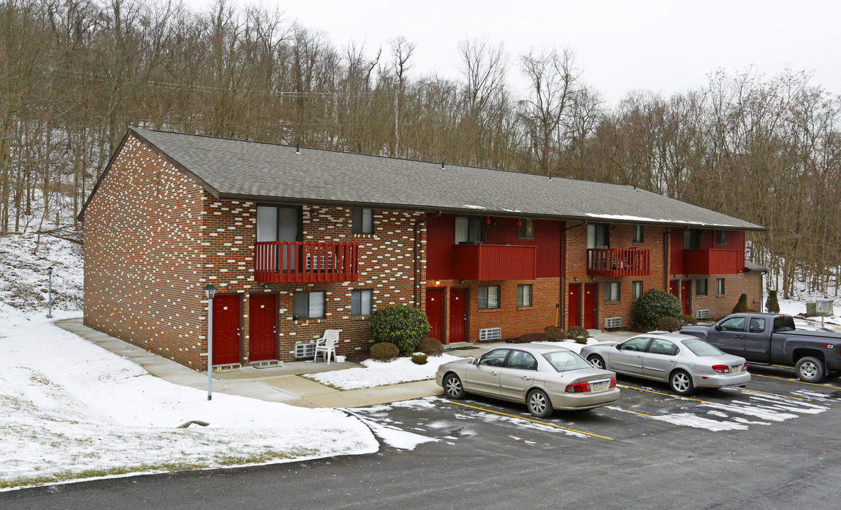 Hunter Gardens Apartments in Verona, PA - Building Photo