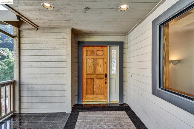 616 Gravatt Dr in Berkeley, CA - Building Photo - Building Photo