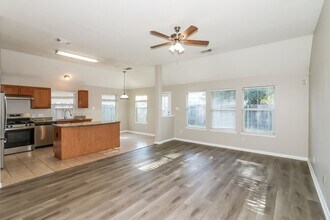 21807 Cascade Hollow Ln in Spring, TX - Building Photo - Building Photo