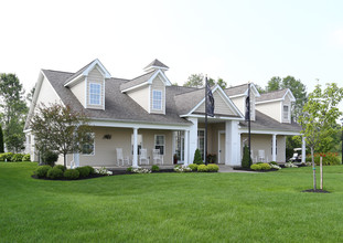 The Fairways at Timber Banks in Baldwinsville, NY - Foto de edificio - Building Photo