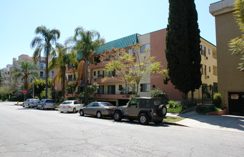 455 S Berendo St in Los Angeles, CA - Building Photo - Building Photo