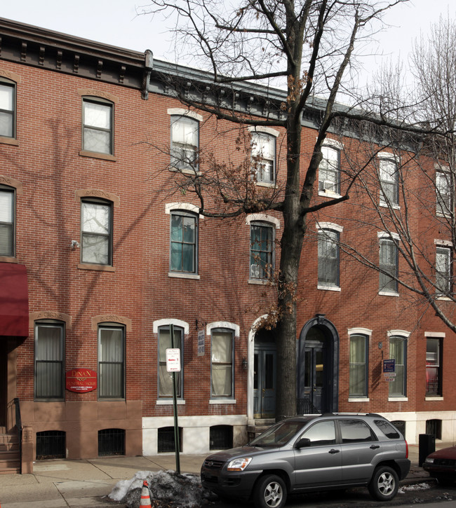 1919 Spring Garden Street in Philadelphia, PA - Building Photo - Building Photo