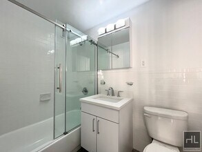 5 AVENUE in New York, NY - Building Photo - Building Photo