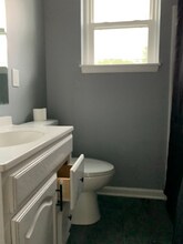 6020 Birch St in Omaha, NE - Foto de edificio - Building Photo