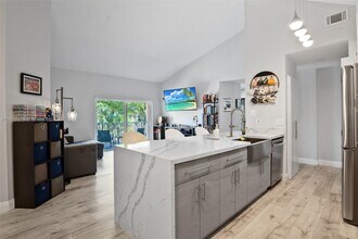 15770 SW 104th Terrace in Miami, FL - Building Photo - Building Photo