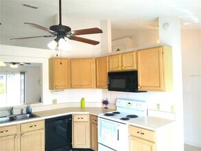 2588 Academy Ave in Deltona, FL - Building Photo - Building Photo
