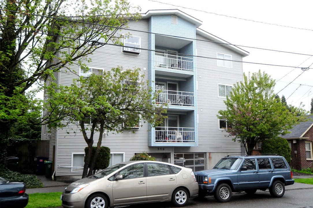 546 NE Ravenna Blvd in Seattle, WA - Building Photo