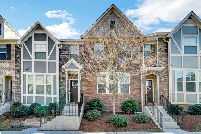 property at 5084 Whiteoak Ter SE