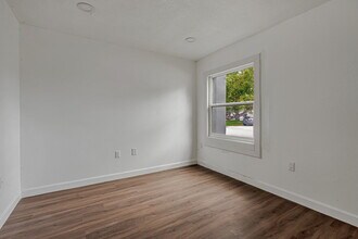 2066 San Marino Way N in Clearwater, FL - Foto de edificio - Building Photo