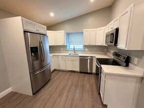 86 Kendall Ave in Framingham, MA - Building Photo - Building Photo