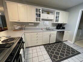 193 Avondale Dr in Branson, MO - Building Photo