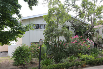 418 N Palm Dr in Beverly Hills, CA - Building Photo - Building Photo