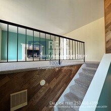 32524 7th Pl S in Federal Way, WA - Building Photo - Building Photo