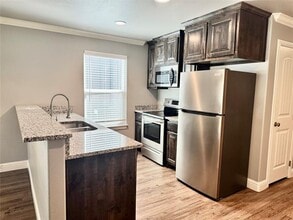 2009 Rockview Dr in Granbury, TX - Building Photo - Building Photo