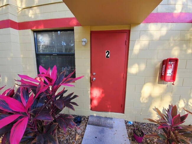 706 M.L.K. Blvd S, Unit A2 in Daytona Beach, FL - Foto de edificio - Building Photo