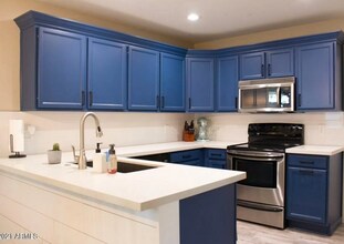 8803 W John Cabot Rd in Peoria, AZ - Building Photo - Building Photo