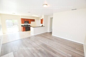 9243 Palmerson Dr in Antelope, CA - Building Photo - Building Photo