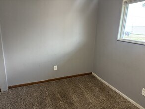 2455 5th Ave in Marion, IA - Building Photo - Building Photo