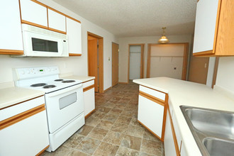 Bella Place Apartments in West Fargo, ND - Building Photo - Interior Photo