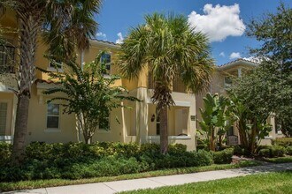 12105 Breda Ln in Orlando, FL - Building Photo - Building Photo