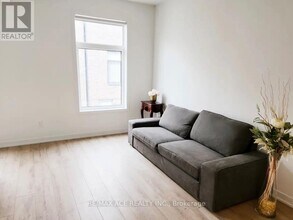 1720 Simcoe St N in Oshawa, ON - Building Photo - Building Photo