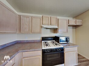 8058 N 109th Ln, Unit 304 in Peoria, AZ - Foto de edificio - Building Photo