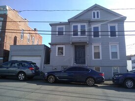 65 13th St, Unit Basement in Troy, NY - Building Photo