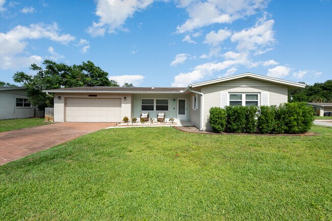 4885 Santa Rosa Ave in Titusville, FL - Building Photo - Building Photo