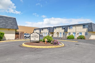 Villa Chateau Apartments in Corvallis, OR - Building Photo