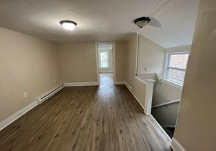 105 Sambourne St in Wilkes-Barre, PA - Building Photo - Building Photo