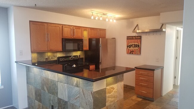 4806 E Kentucky Ave, Unit B in Denver, CO - Building Photo - Building Photo