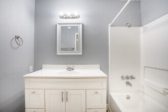 Uptown Apartments in Nacogdoches, TX - Foto de edificio - Interior Photo