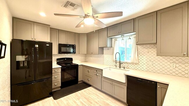 4518 W Crivello Ave in Laveen, AZ - Building Photo - Building Photo