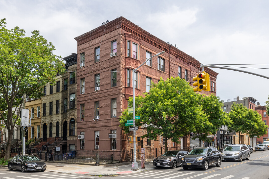 189 Ralph Ave in Brooklyn, NY - Building Photo