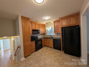 3331 Donovan Pl in Charlotte, NC - Building Photo - Building Photo